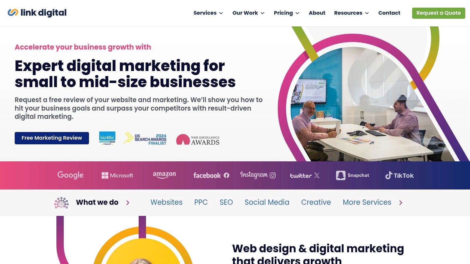 Link Digital social media content calendar template