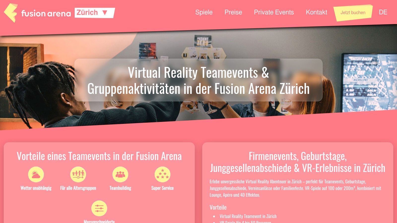 Ein Team erlebt gemeinsam ein VR-Abenteuer in der Fusion Arena in Zürich.