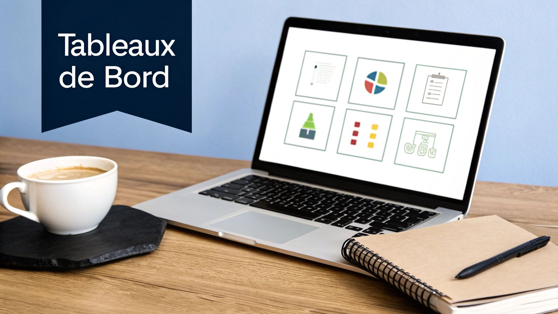 Un ordinateur portable affiche des tableaux de bord, accompagné d'une tasse de café et d'un carnet sur un bureau en bois.