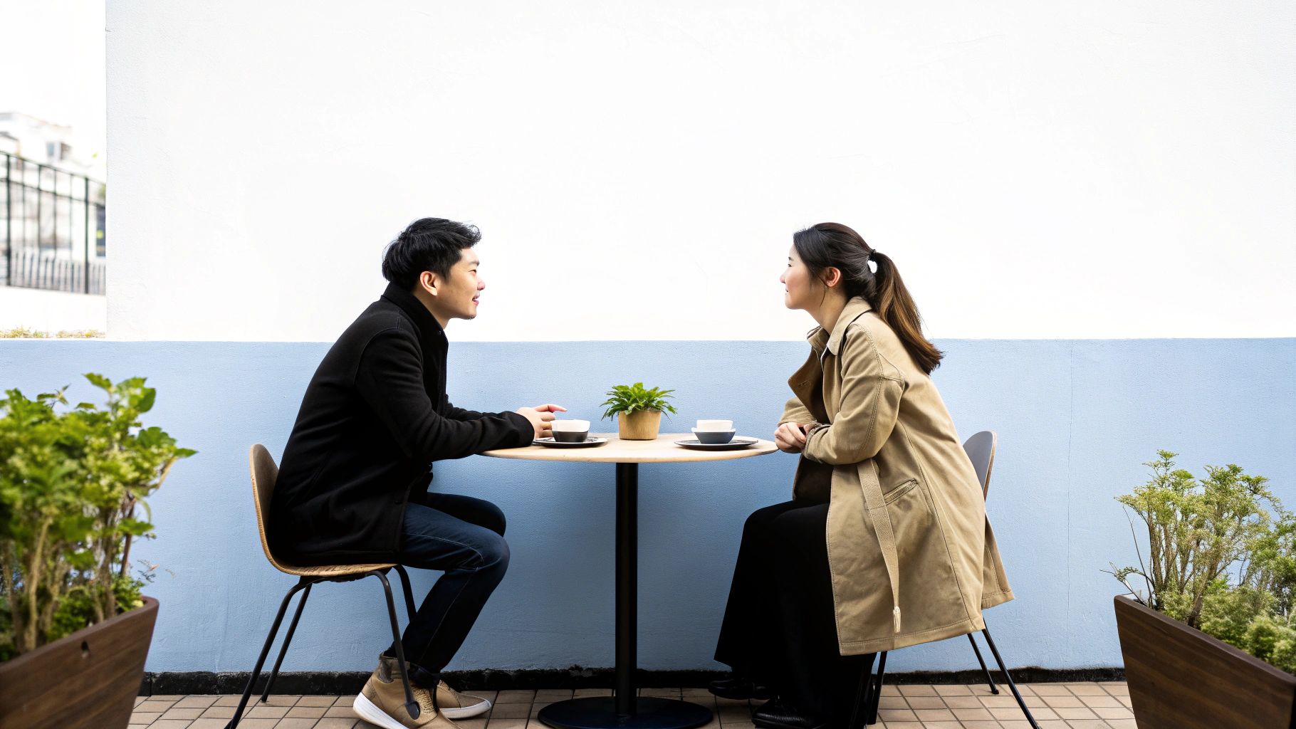 頻繁に目が合う (Frequent Eye Contact)
