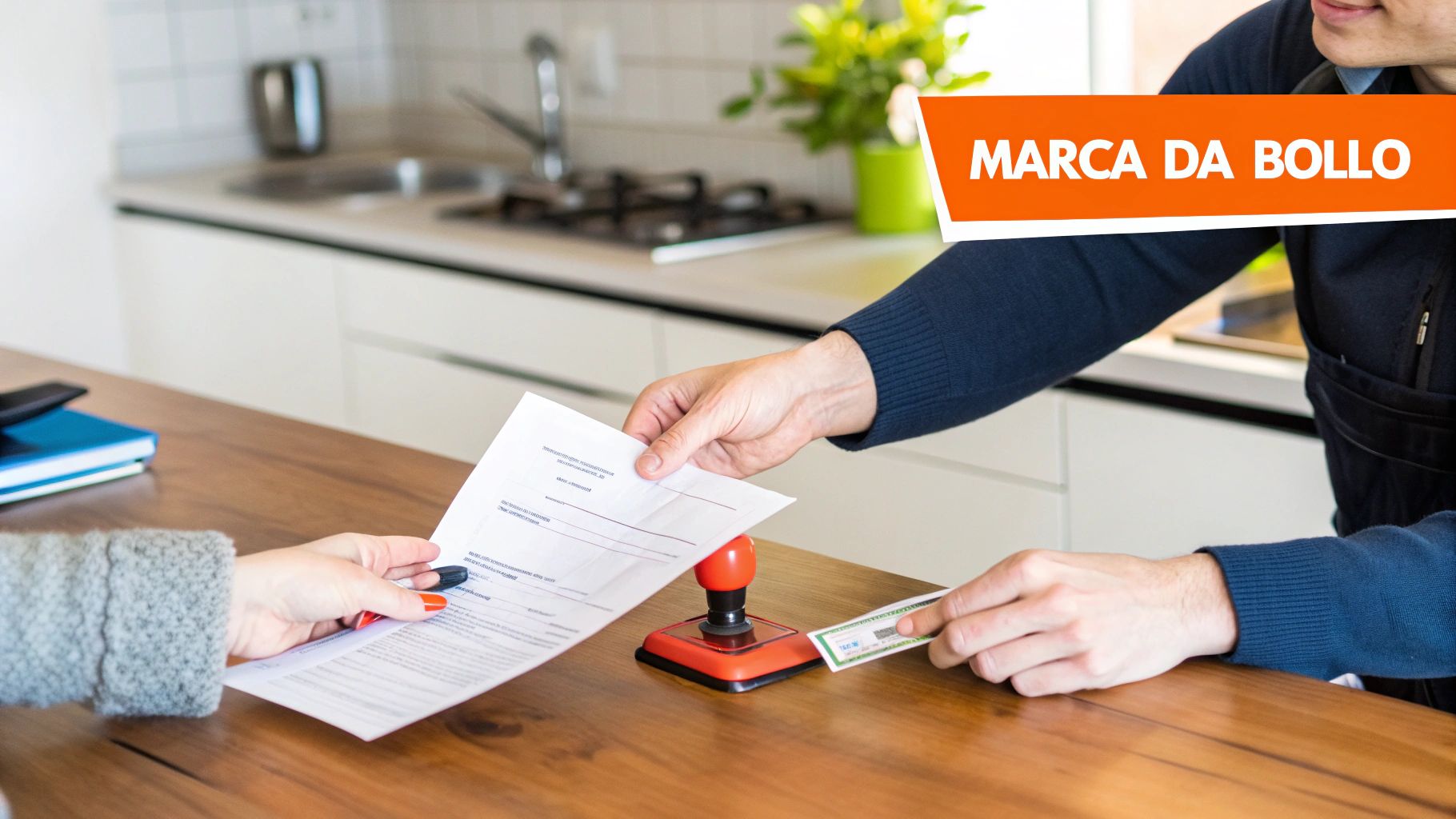 Due persone si scambiano un documento importante su un tavolo, con una marca da bollo ben visibile.