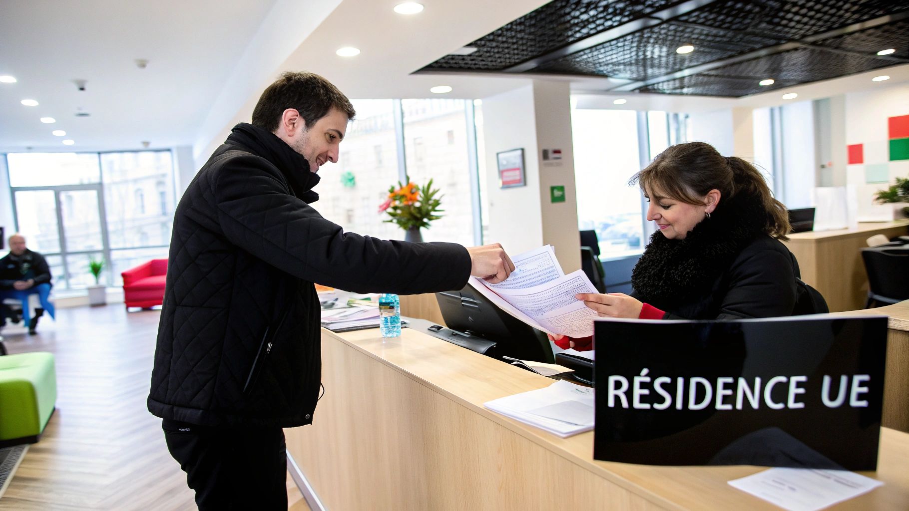 Carte d'identité bulgare posée à côté d'un passeport européen sur un bureau.