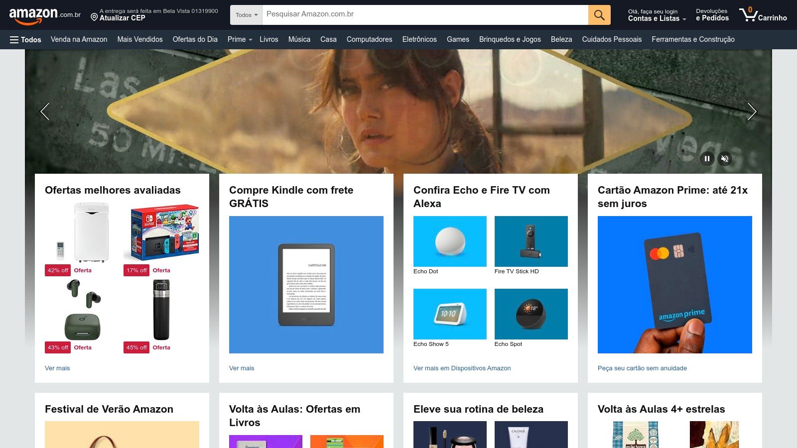 Prateleira de livros sobre franquias em uma livraria, com foco em gestão e estratégia.