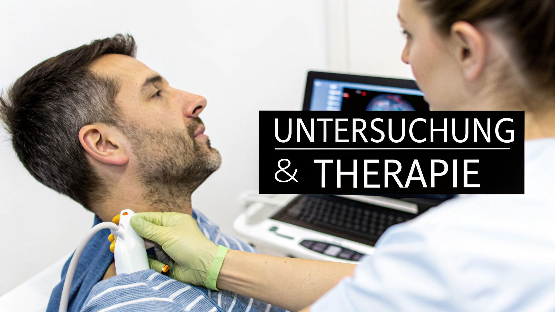 Eine Ultraschalluntersuchung des Halses, bei der der Arzt den Zustand der Halsschlagadern überprüft.