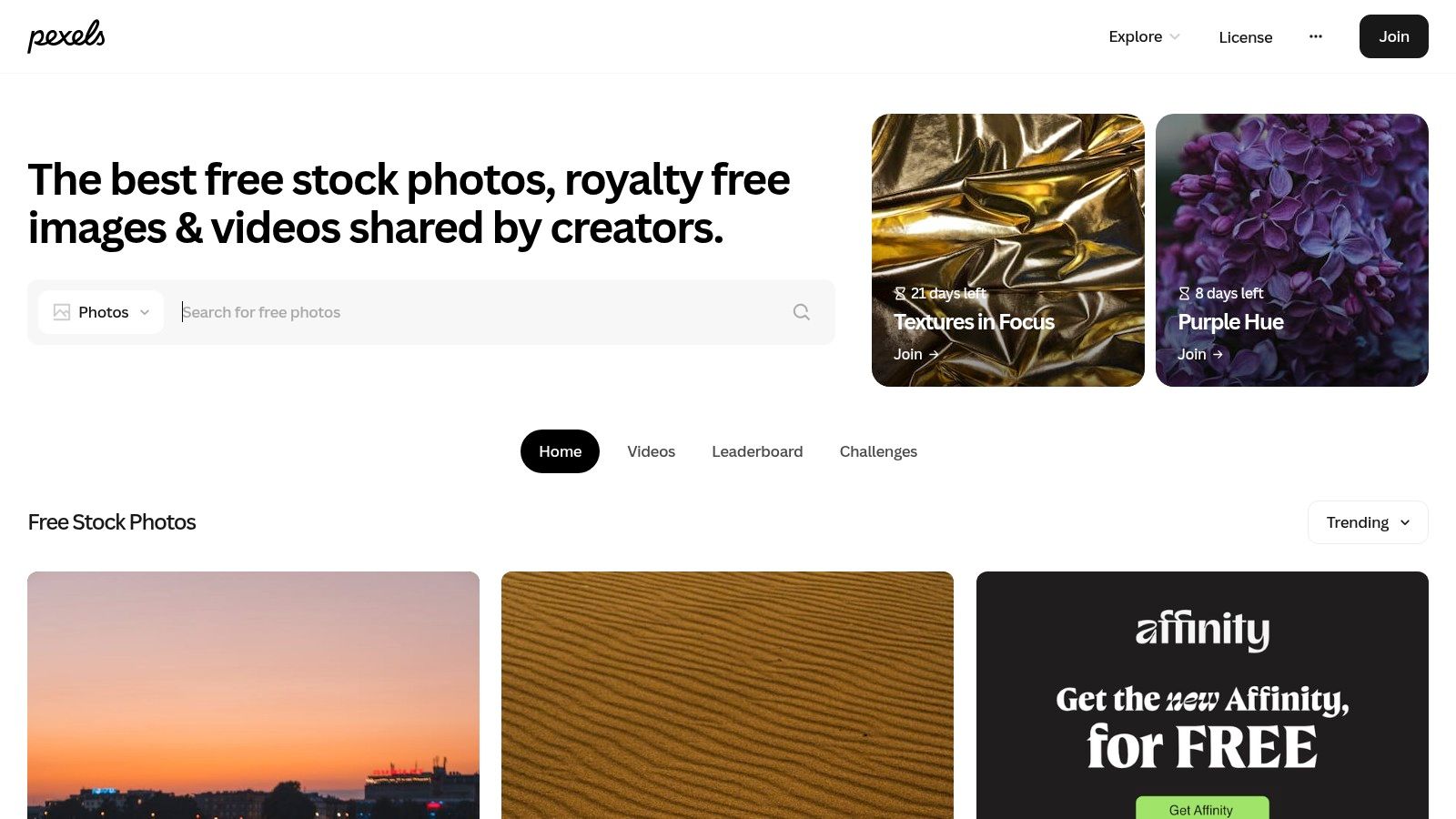De Pexels-homepage waar je gratis afbeeldingen en video's kunt zoeken