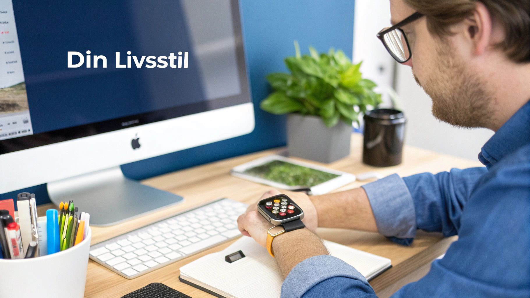 En person der bruger et Apple Watch til outdoor aktiviteter