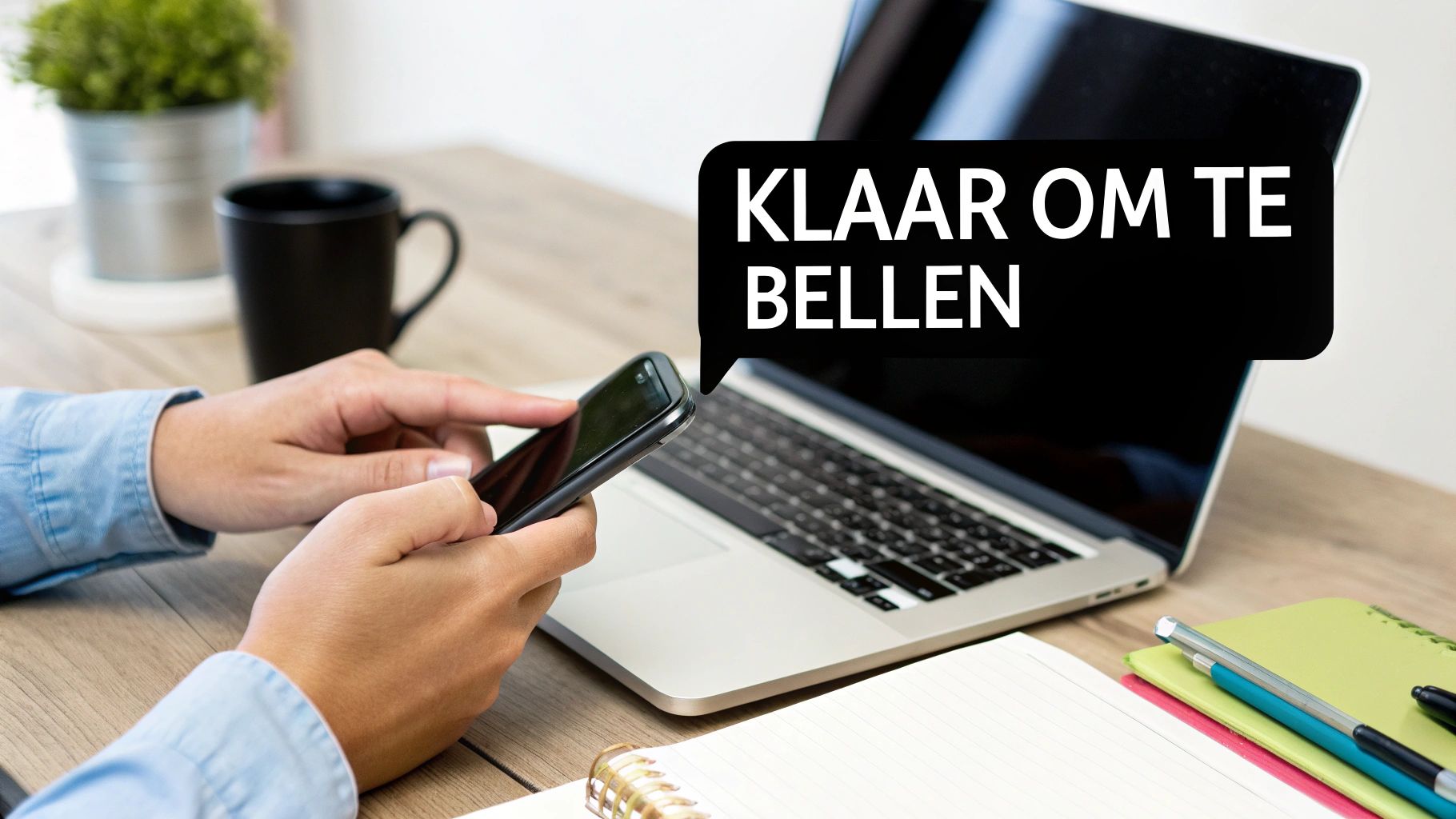 Persoon die de klantenservice van Ziggo belt