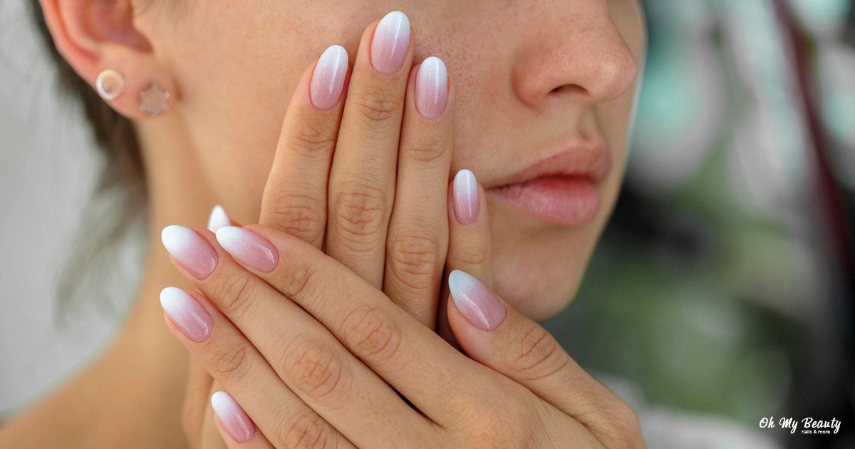 8 Ακαταμάχητα Γαλλικά Νύχια Σχέδια που θα Λατρέψεις το 2025 ombre μανικιούρ στο Oh My Beauty