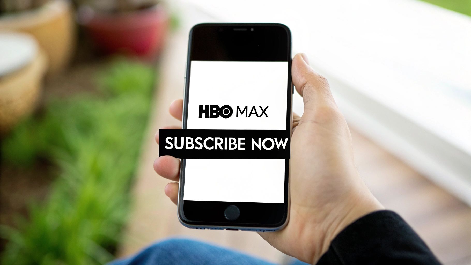 A calendar with a monthly subscription icon and a yearly subscription icon being compared