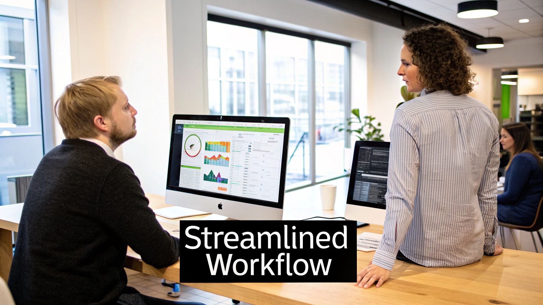 A visual diagram comparing the ETL, ELT, and Streaming data pipeline architectures.