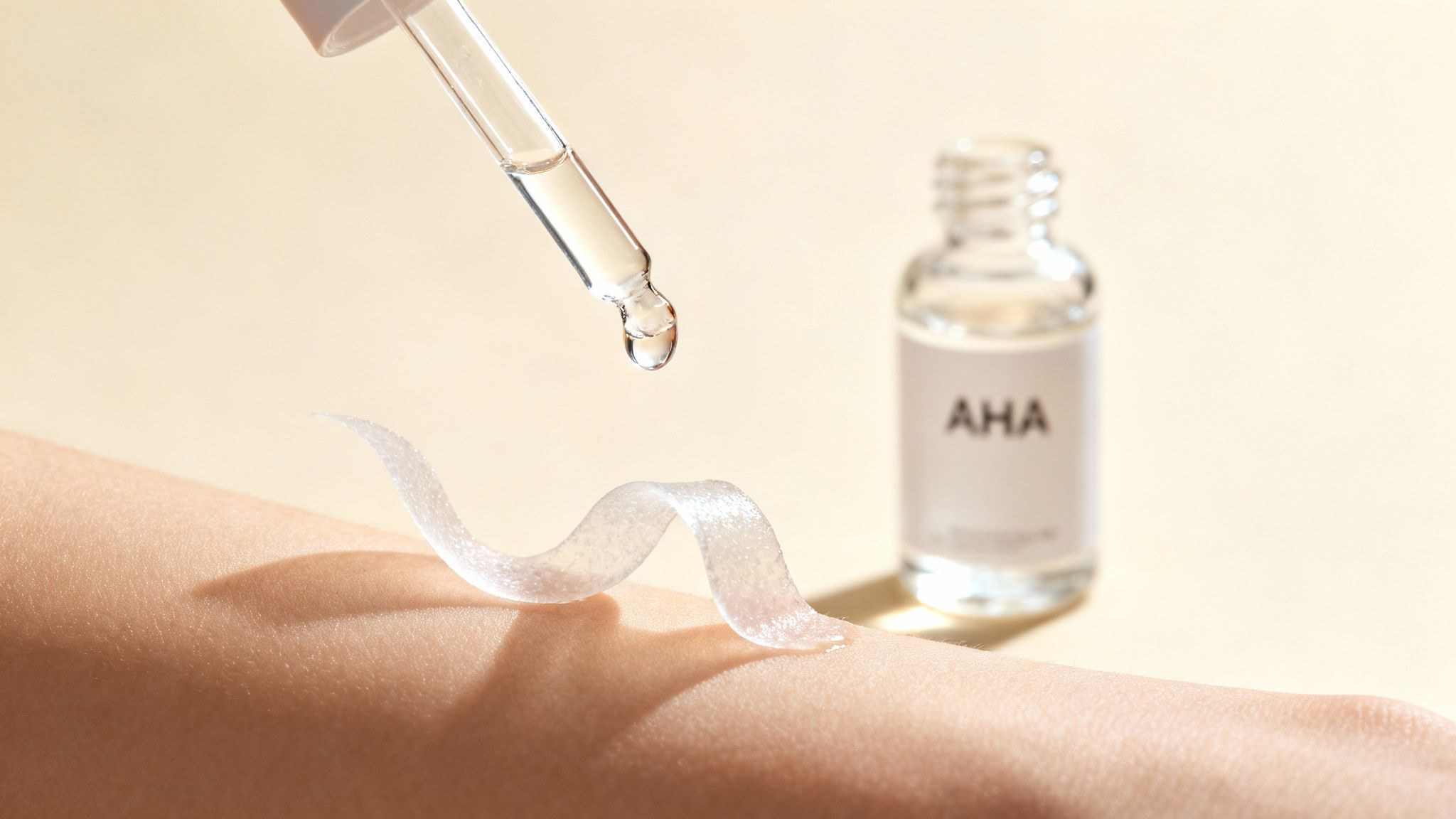 Alpha-Hydroxy Acids (AHAs) - Glycolic & Lactic Acid