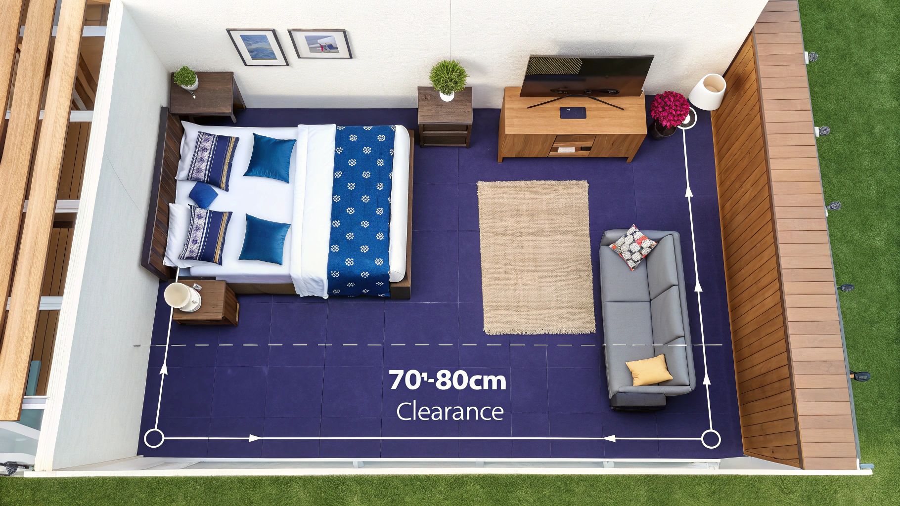 Aerial view of a bedroom layout with a king-size bed, sofa, TV, and 70-80cm walking clearance.