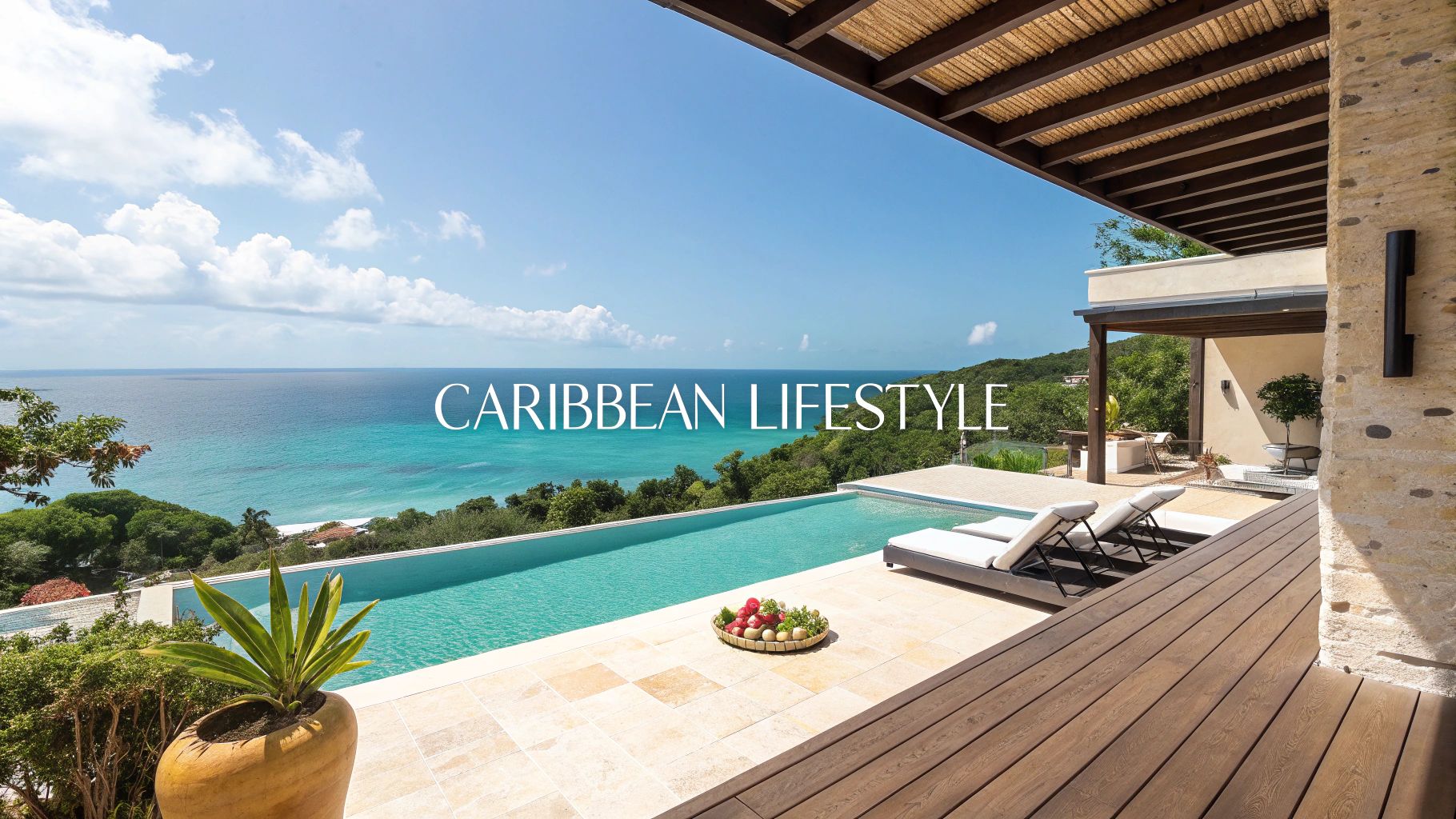 Una pareja disfruta de la vista desde la terraza de su moderna villa en Las Terrenas, República Dominicana, después de cerrar la venta.