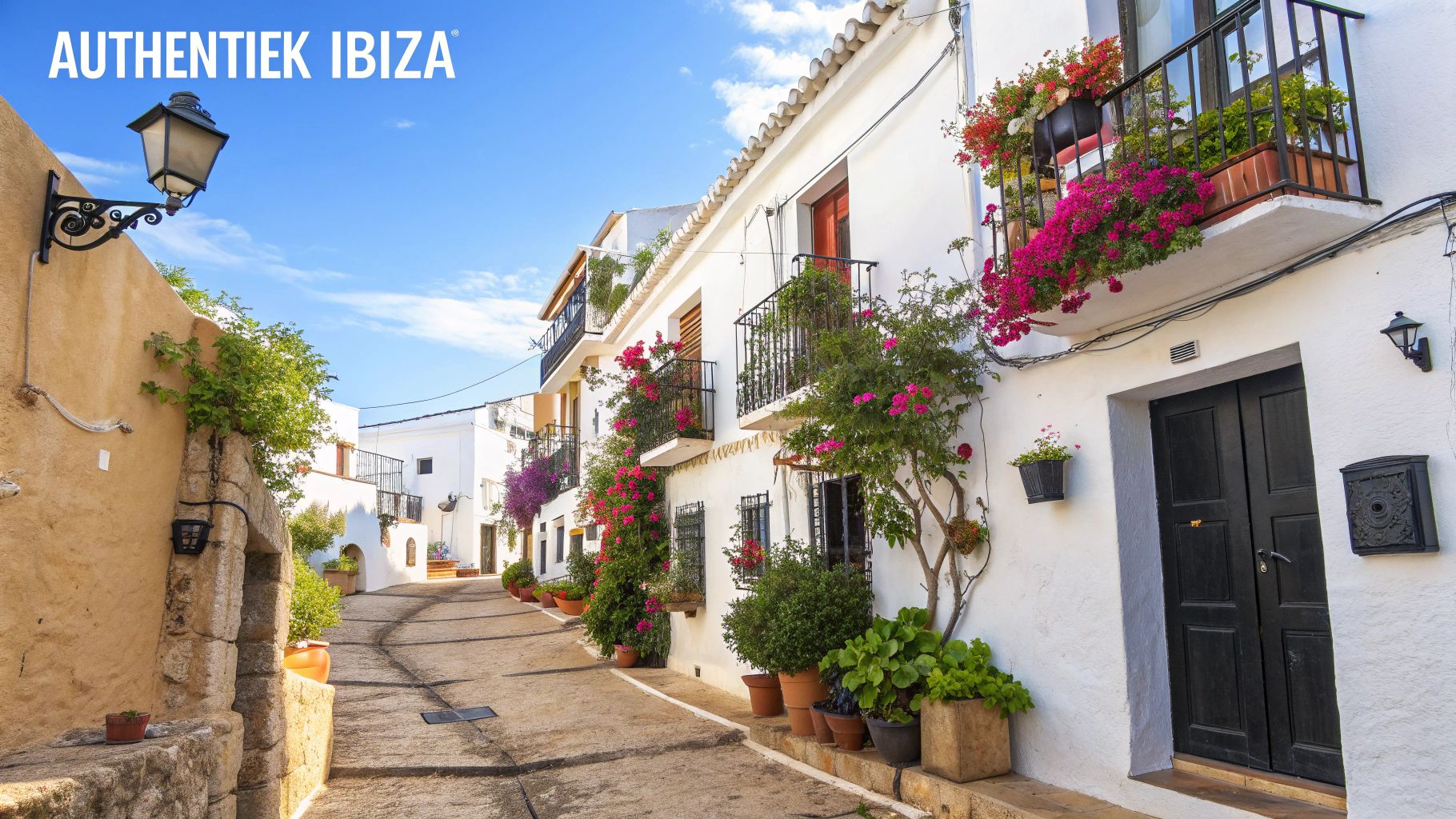 tips in ibiza Authentieke Ibiza straatje