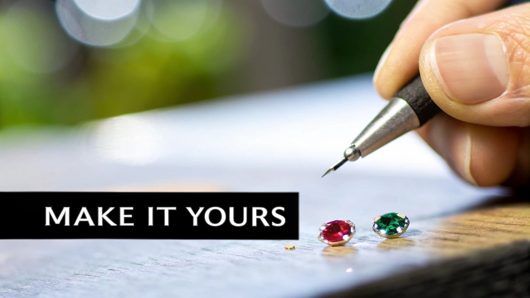 A close-up of a personalized Mother's Day charm with an inscription